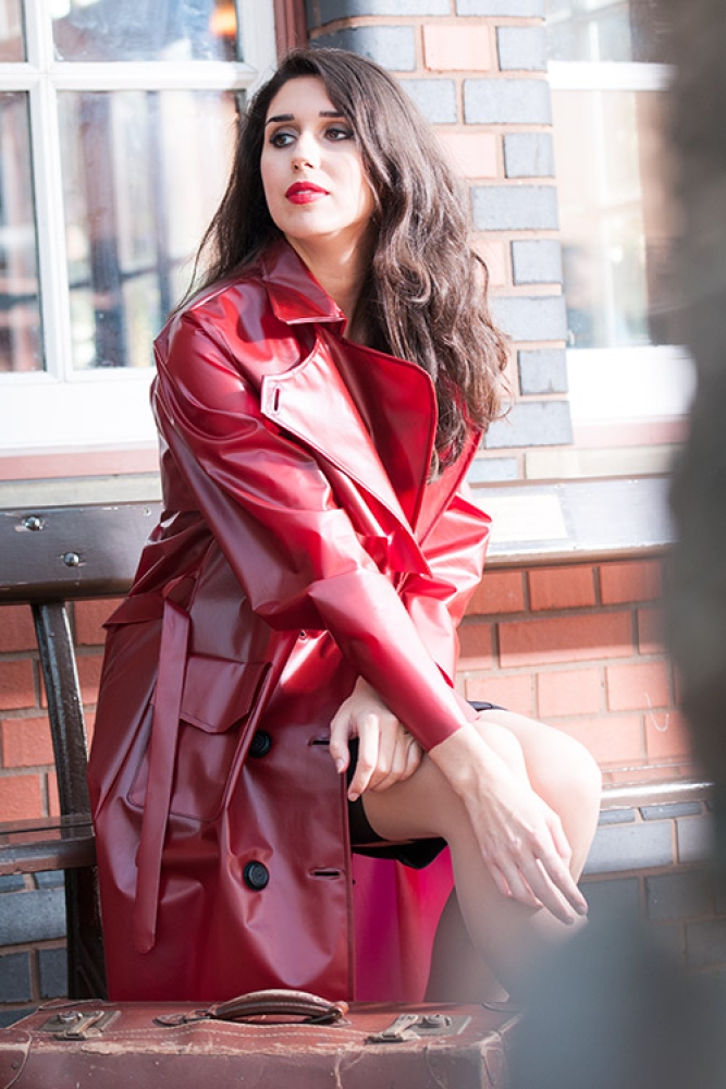 RA74 - PU Trenchcoat